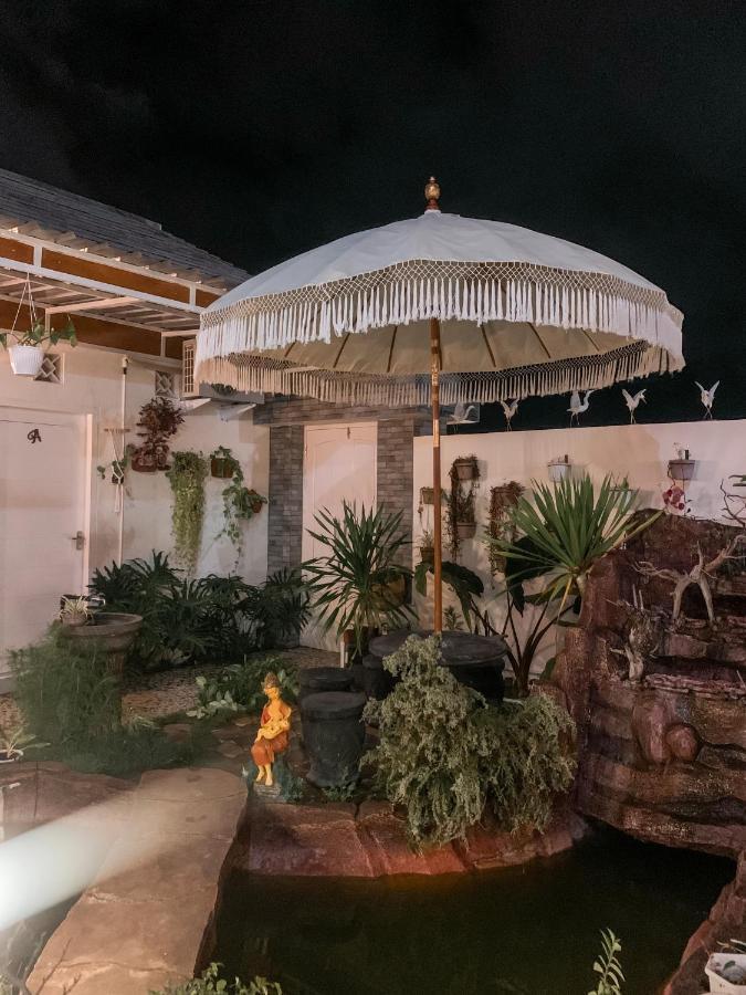 Tropical Paradiso Homestay บันยูวังงี ภายนอก รูปภาพ