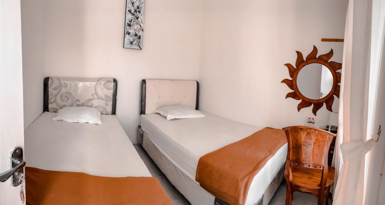 Tropical Paradiso Homestay บันยูวังงี ภายนอก รูปภาพ